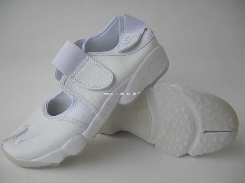 Nouveau Modele Universel Baskets Nike Rift Shox Blanche